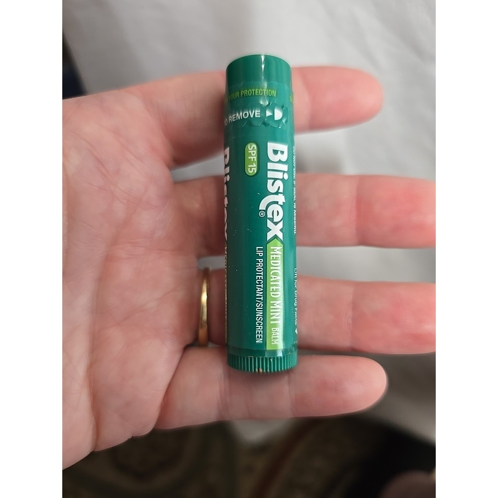 Blistex Medicated Mint Lip Balm 0.15 oz. SPF 15  Lip Protectant Sunscreen Sealed